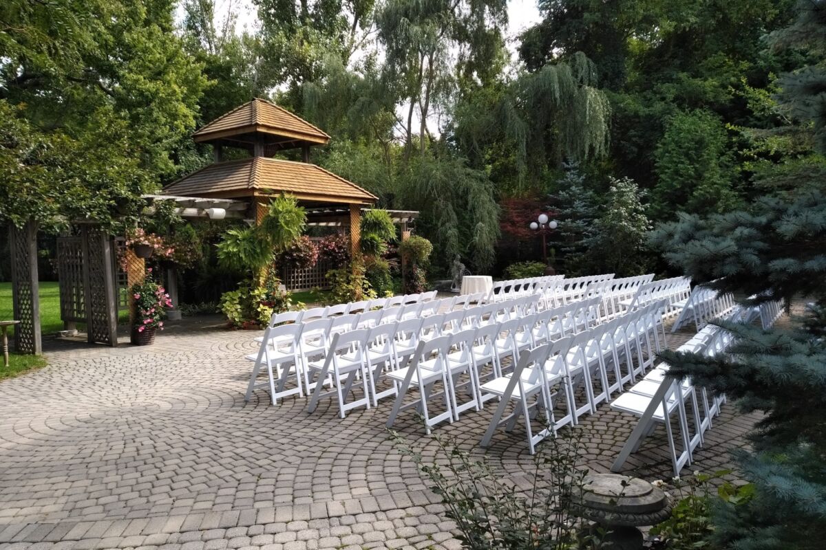 Last Minute Wedding Ideas For The Spontaneous Couple In Toronto Madison Greenhouse